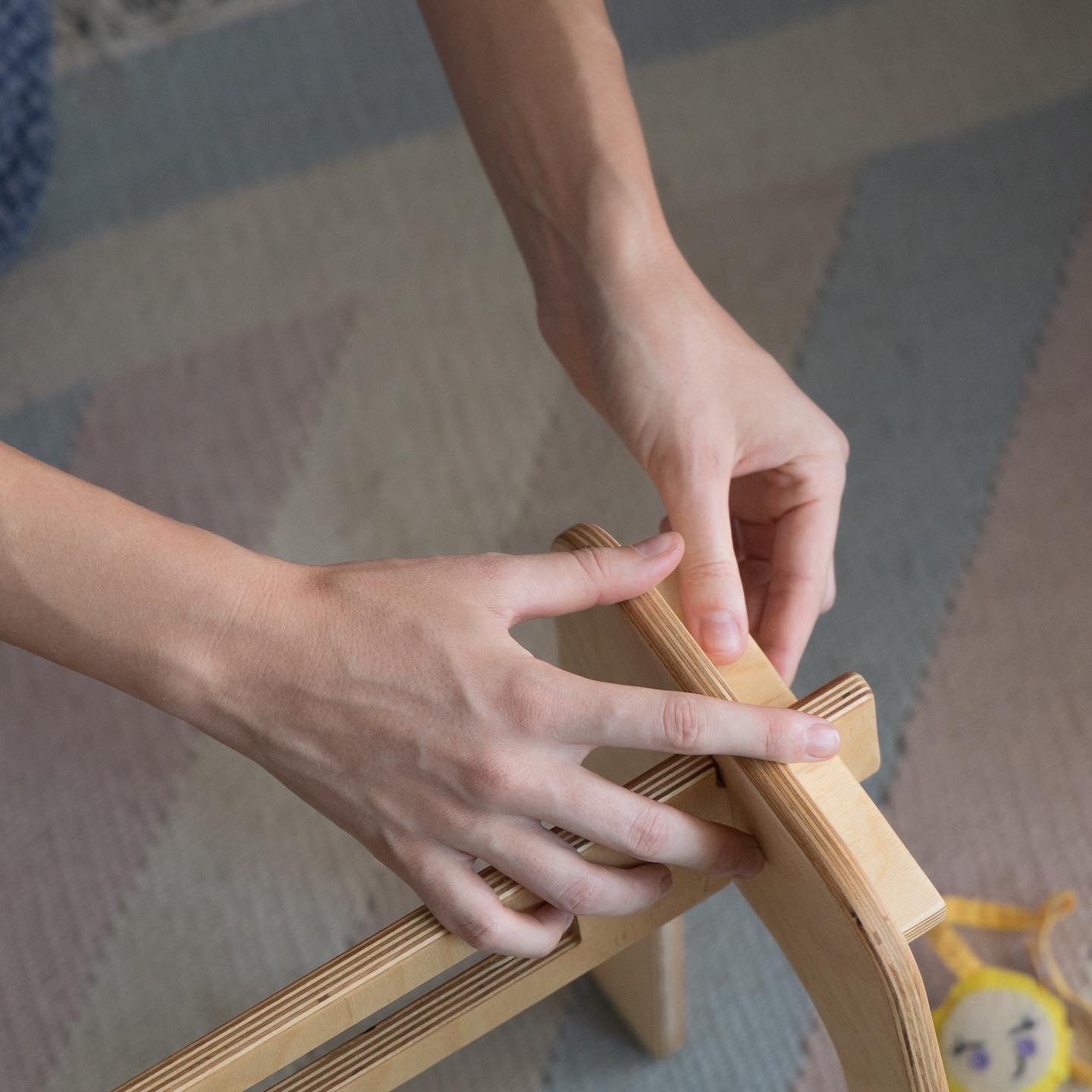 Mother friendly, easy to install baby gym