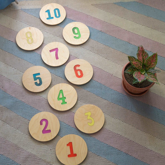 jump and play while learning how to count - wooden toys - Egypt